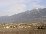 066.Le village de Saxé et vue sur la plaine, mars 2004